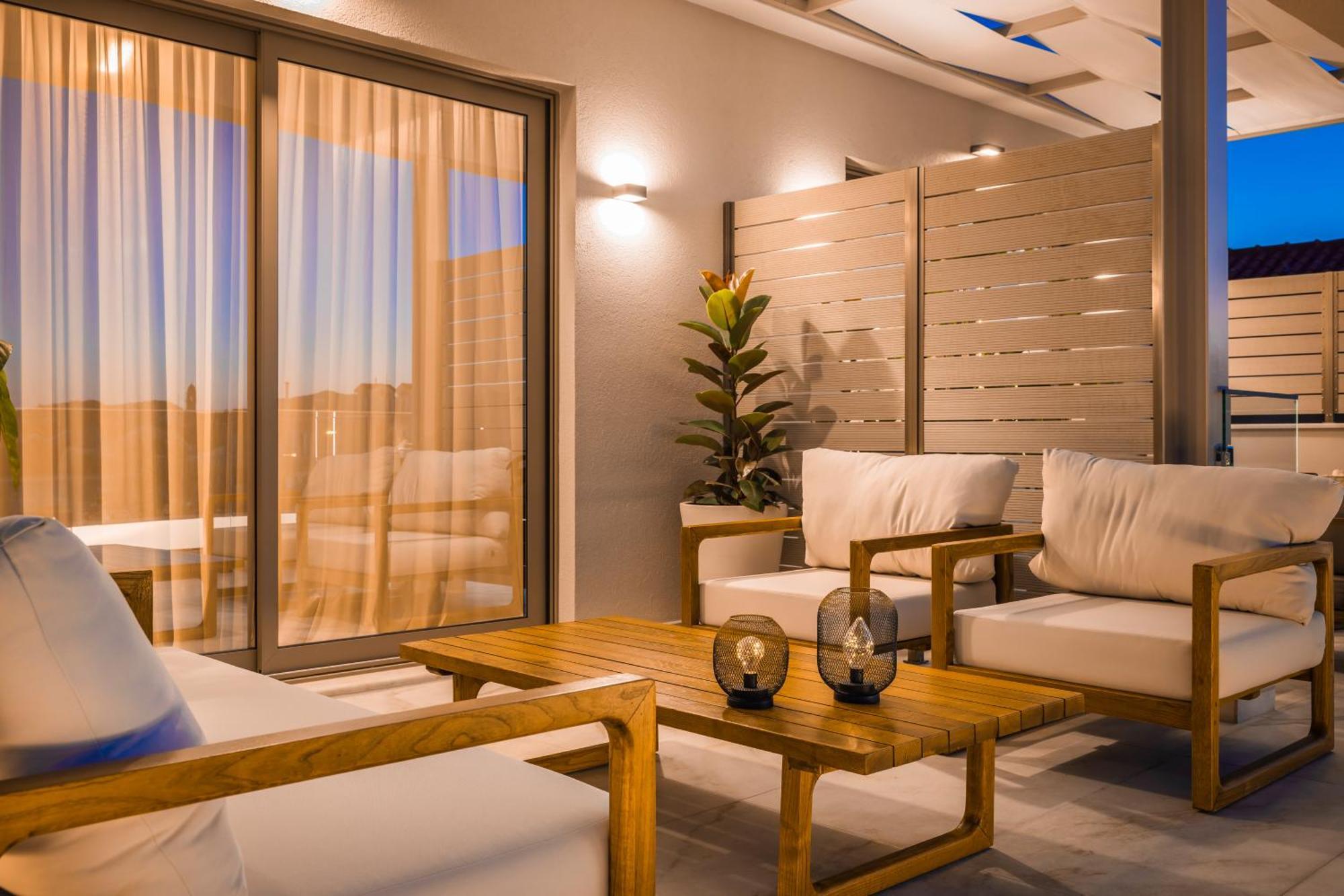 Piazza Suites ليكسوري المظهر الخارجي الصورة