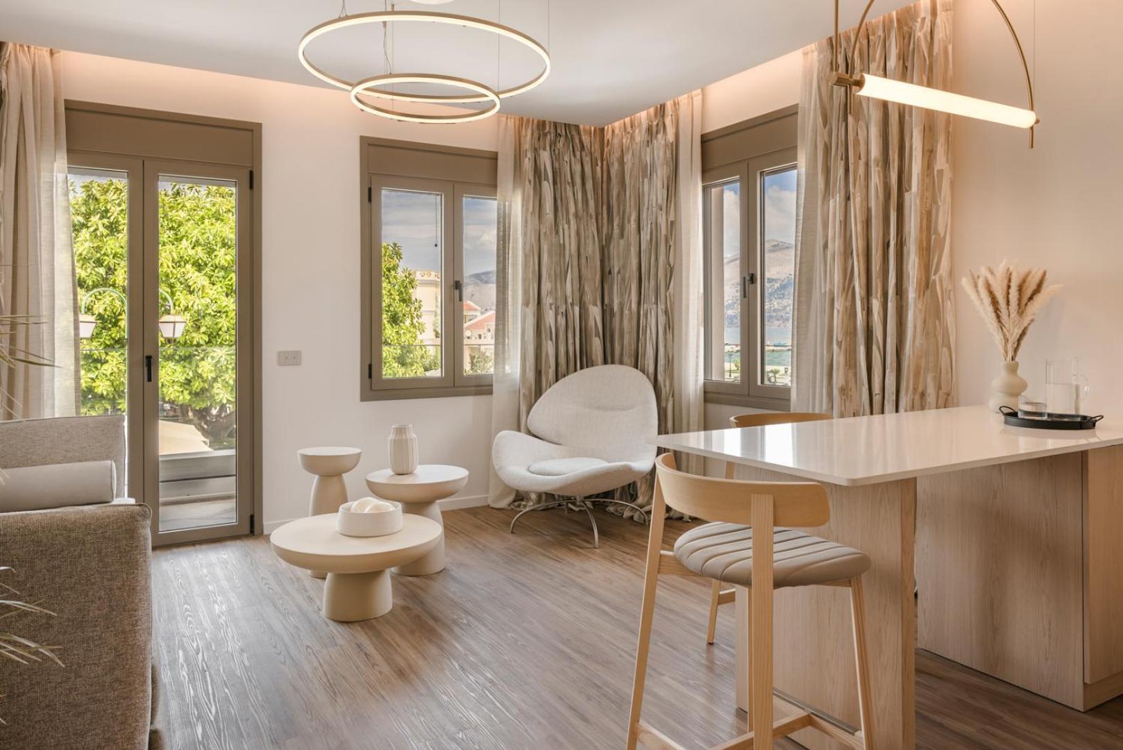 Piazza Suites ليكسوري المظهر الخارجي الصورة